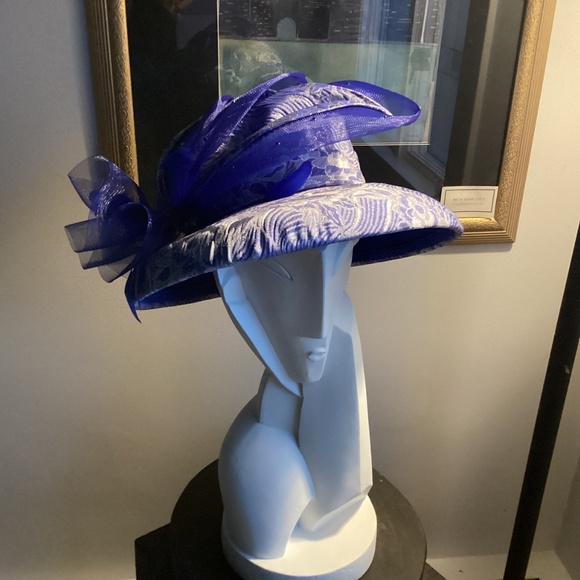 Woman’s wool hat BLUE N SILVER GLITTER a LARGE. MUST SEE USA MADE - Picture 5 of 8